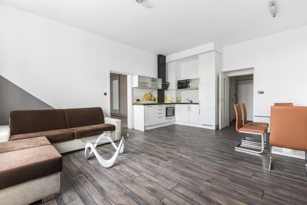 Apartsee Halkova Plzen Exterior photo