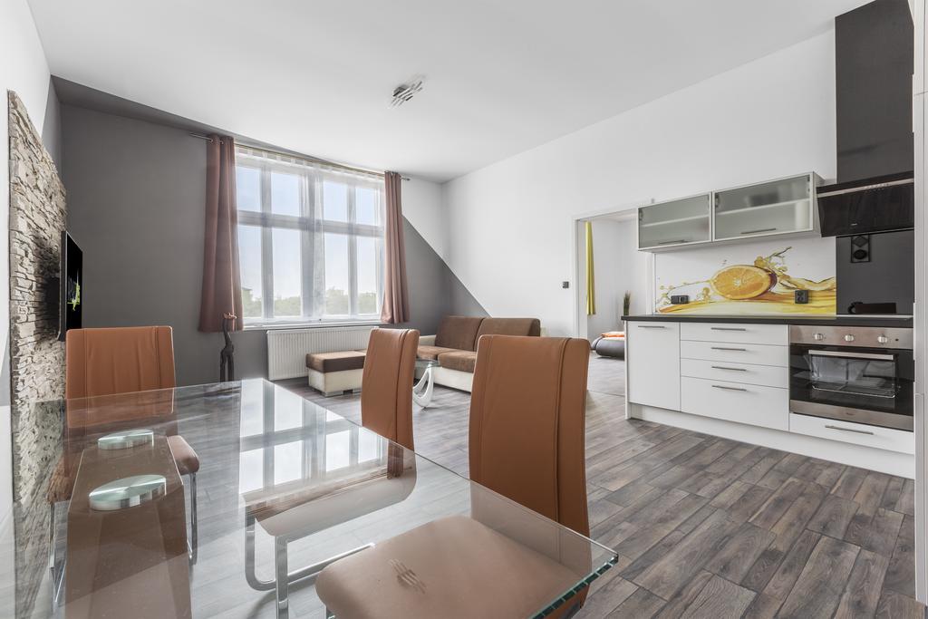 Apartsee Halkova Plzen Exterior photo