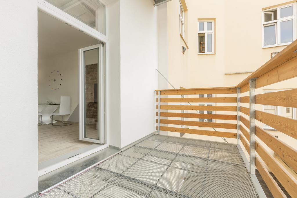 Apartsee Halkova Plzen Exterior photo